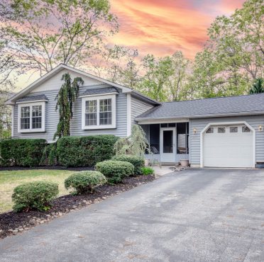 Hunter Woods Neighborhood in Waterford Township, NJ